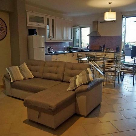 Lilly'S House Apartment Giardini Naxos Bagian luar foto