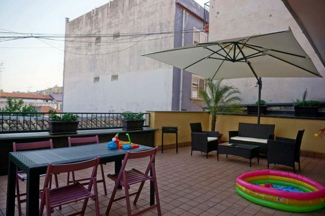 Lilly'S House Apartment Giardini Naxos Bagian luar foto