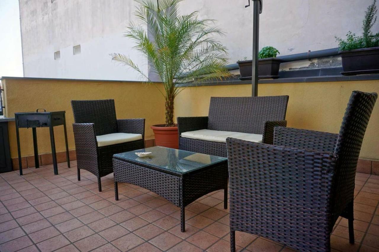 Lilly'S House Apartment Giardini Naxos Bagian luar foto